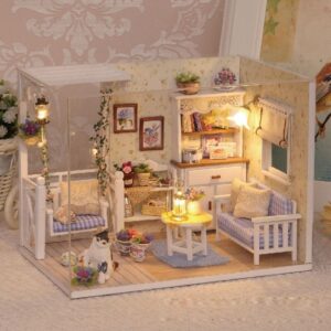 Drevený domček pre bábiky v retro štýle, model DIY 3013 s LED osvetlením, 13 cm