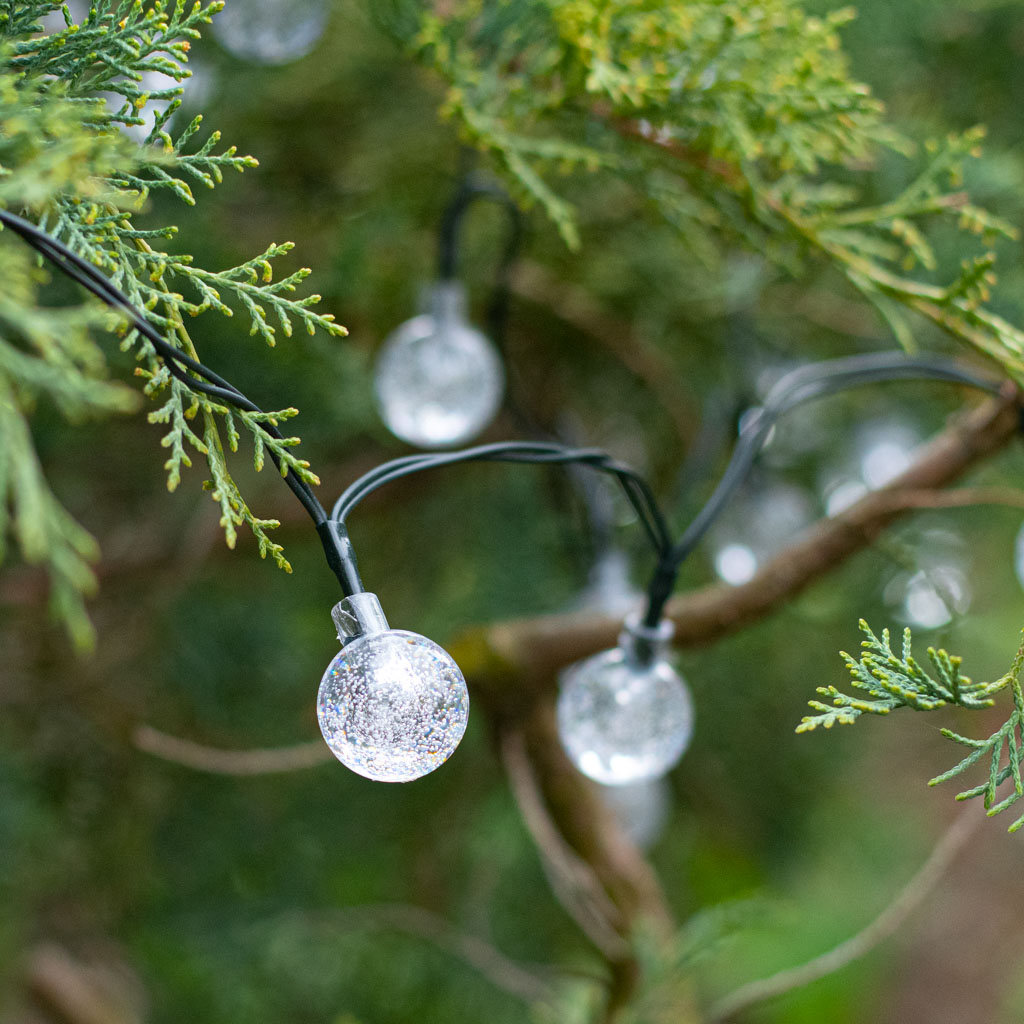 Lampki-ogrodowe-solarne-kulki-7m-50LED-zimny-bialy-133211